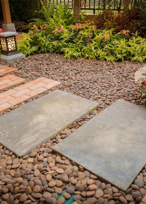 Salinas Landscaping in Warrenville